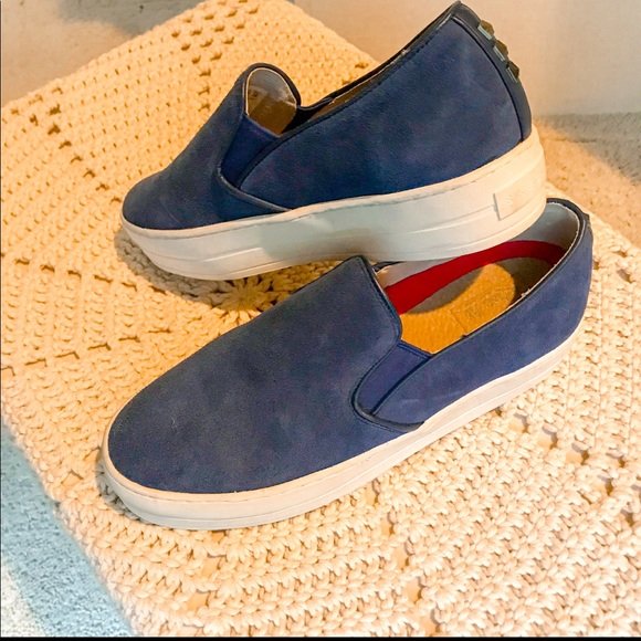 Skechers Shoes - EUC Sketchers Blue Street Rise fit